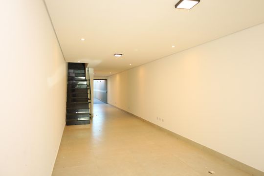 Sala de casa à venda com 3 quartos, 135m² em Cidade Líder, São Paulo