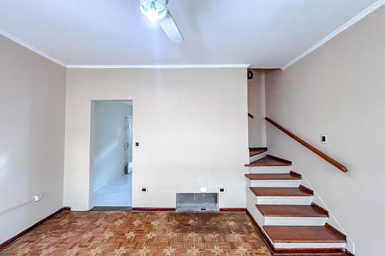 Casa à venda com 3 quartos, 110m² em Parque São Jorge, São Paulo