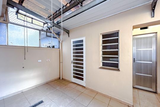 Área de Serviço de casa à venda com 3 quartos, 110m² em Parque São Jorge, São Paulo