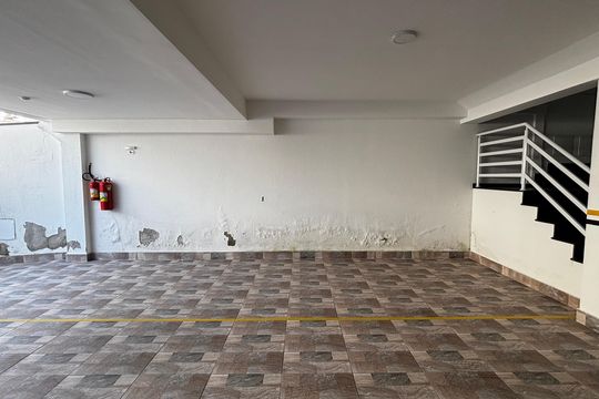 Garagem de apartamento para alugar com 2 quartos, 61m² em Jardim Paraiso, Santo André