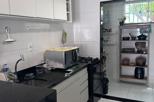 Cozinha de casa de condomínio para alugar com 4 quartos, 110m² em Praia do Flamengo, Salvador