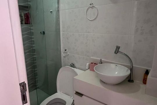 Banheiro de casa de condomínio para alugar com 4 quartos, 110m² em Praia do Flamengo, Salvador