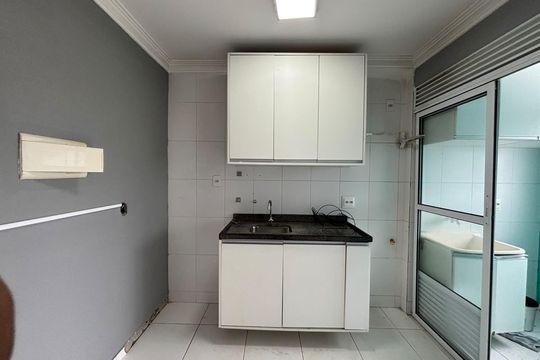 Cozinha de apartamento para alugar com 2 quartos, 47m² em Chácara Granja Velha, Cotia