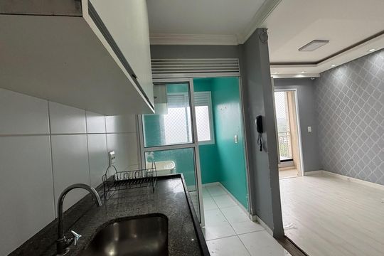 Cozinha de apartamento para alugar com 2 quartos, 47m² em Chácara Granja Velha, Cotia