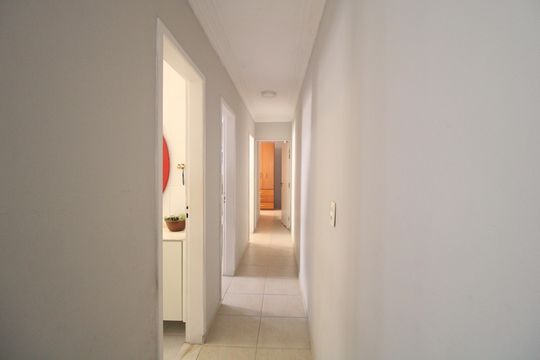 Corredor de casa à venda com 3 quartos, 100m² em Vila Socorro, São Paulo