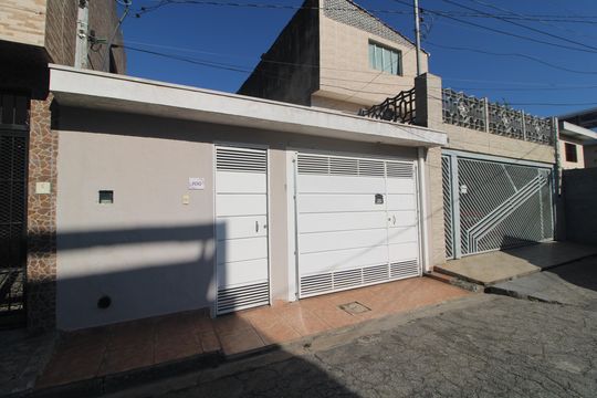 Fachada de casa à venda com 3 quartos, 100m² em Vila Socorro, São Paulo