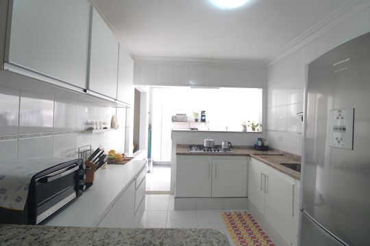 Cozinha de casa à venda com 3 quartos, 100m² em Vila Socorro, São Paulo