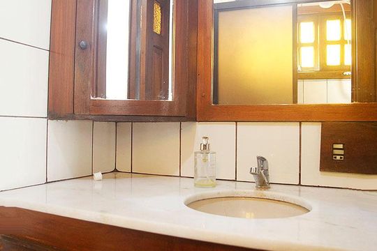 Banheiro de apartamento para alugar com 1 quarto, 40m² em Centro Histórico, Porto Alegre