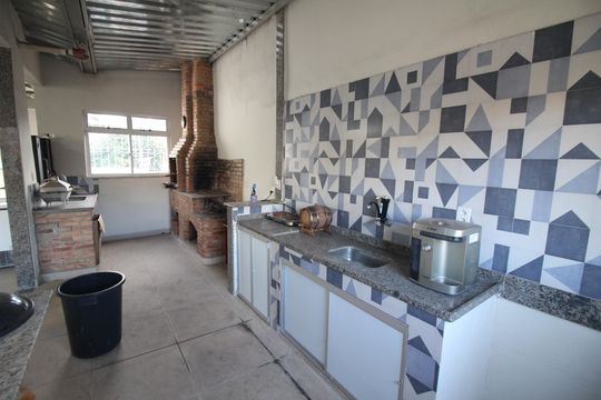 Terraço de casa à venda com 3 quartos, 500m² em Riacho das Pedras, Contagem