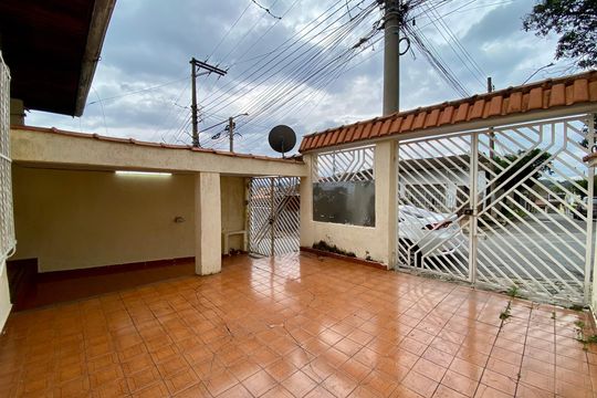 Garagem de casa para alugar com 3 quartos, 183m² em Vila Rosalia, Guarulhos