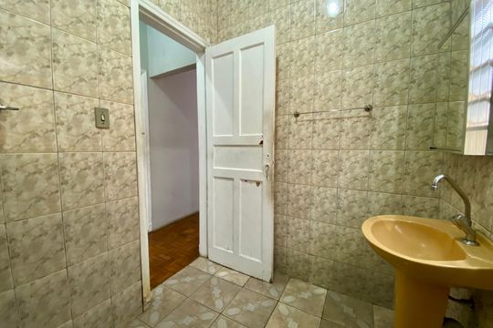 Banheiro 1 de casa para alugar com 3 quartos, 183m² em Vila Rosalia, Guarulhos