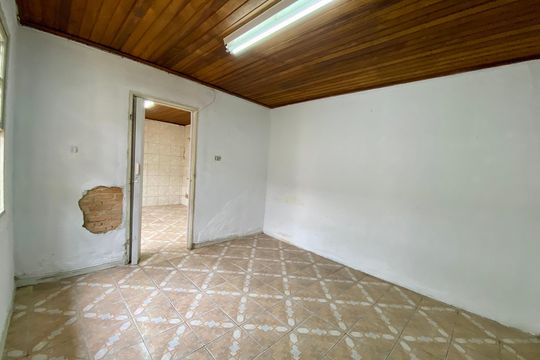 Quarto edícula de casa para alugar com 3 quartos, 183m² em Vila Rosalia, Guarulhos