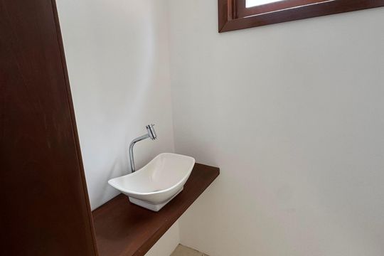 Banheiro de casa para alugar com 3 quartos, 220m² em Los Álamos, Cotia