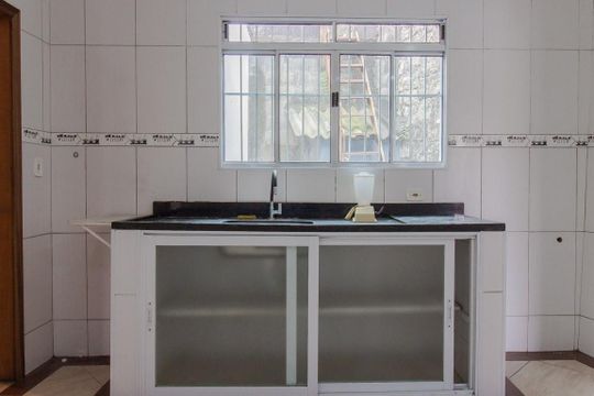 Cozinha de casa para alugar com 3 quartos, 250m² em Jardim Rosina, Mauá
