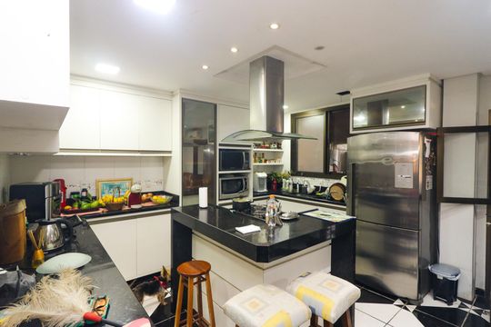 Cozinha de casa à venda com 4 quartos, 233m² em Cristal, Porto Alegre