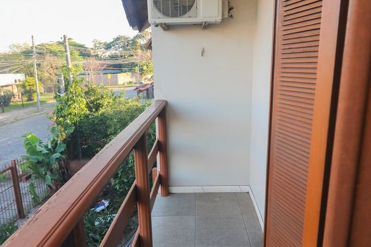 Sacada da Suíte de casa à venda com 4 quartos, 233m² em Cristal, Porto Alegre