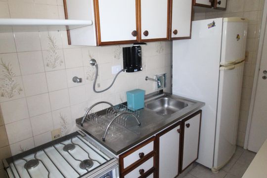 Cozinha de apartamento para alugar com 1 quarto, 58m² em Centro, São José dos Campos