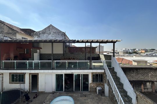 Vista da Suíte de casa à venda com 4 quartos, 317m² em Del Castilho, Rio de Janeiro