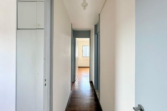 Corredor Quartos de apartamento à venda com 3 quartos, 93m² em Itaim Bibi, São Paulo