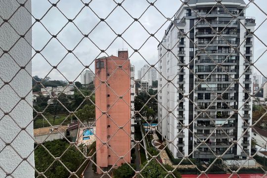 vista  de apartamento para alugar com 3 quartos, 144m² em Real Parque, São Paulo