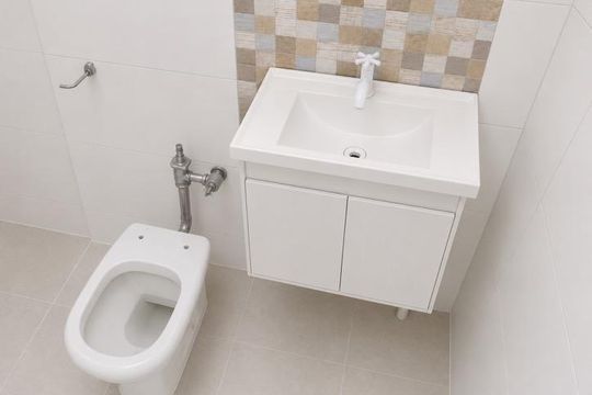Banheiro de apartamento para alugar com 1 quarto, 44m² em Copacabana, Rio de Janeiro