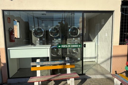 Área externa de apartamento à venda com 2 quartos, 42m² em Rubem Berta, Porto Alegre