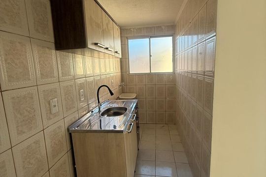 Quarto de apartamento à venda com 2 quartos, 42m² em Rubem Berta, Porto Alegre