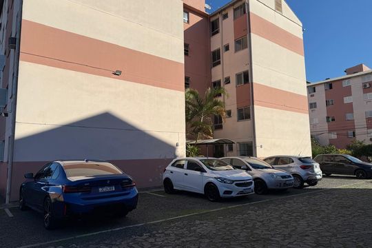 Apartamento à venda com 2 quartos, 42m² em Rubem Berta, Porto Alegre