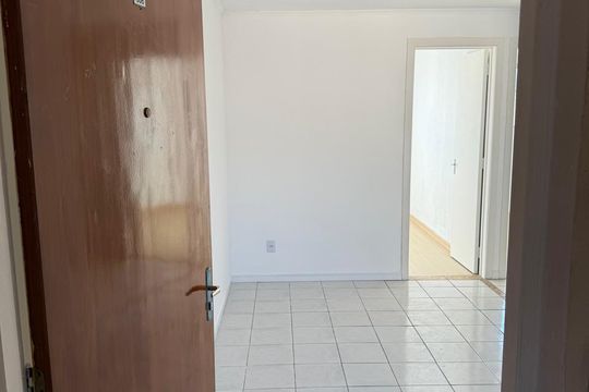 Sala de apartamento à venda com 2 quartos, 42m² em Rubem Berta, Porto Alegre