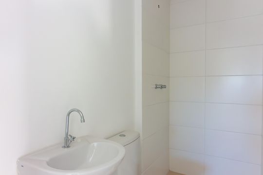 Banheiro de apartamento para alugar com 2 quartos, 95m² em I.a.p.i., Osasco