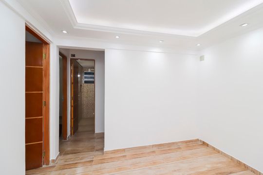 Sala de apartamento para alugar com 2 quartos, 48m² em Jardim Redil, São Paulo