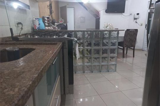 Casa à venda com 3 quartos, 103m² em Cidade Dutra, São Paulo