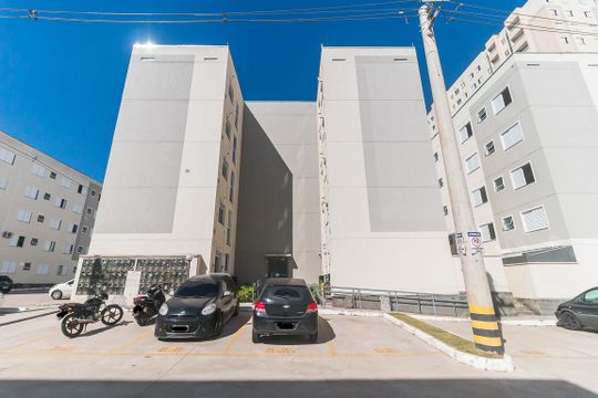 Fachada do Bloco de apartamento para alugar com 2 quartos, 40m² em Botujuru, Mogi das Cruzes