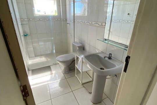 Banheiro 1 de apartamento para alugar com 3 quartos, 73m² em Lorenzi, Cachoeirinha
