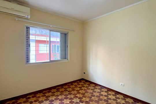 Quarto 2 de casa à venda com 3 quartos, 186m² em Alto de Pinheiros, São Paulo