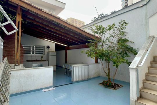 Quintal de casa à venda com 3 quartos, 186m² em Alto de Pinheiros, São Paulo