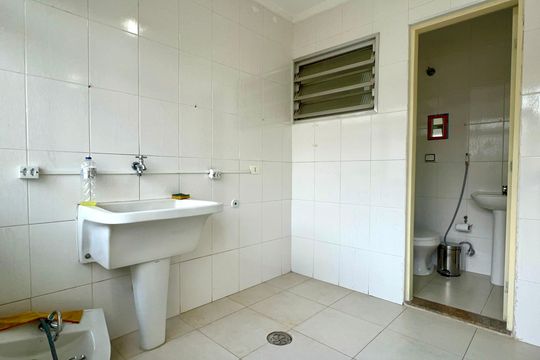 Área de Serviço de casa à venda com 3 quartos, 186m² em Alto de Pinheiros, São Paulo