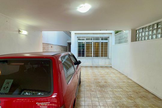 Garagem de casa à venda com 3 quartos, 186m² em Alto de Pinheiros, São Paulo