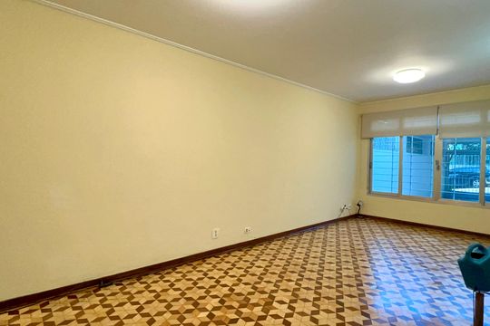 Sala de casa à venda com 3 quartos, 186m² em Alto de Pinheiros, São Paulo