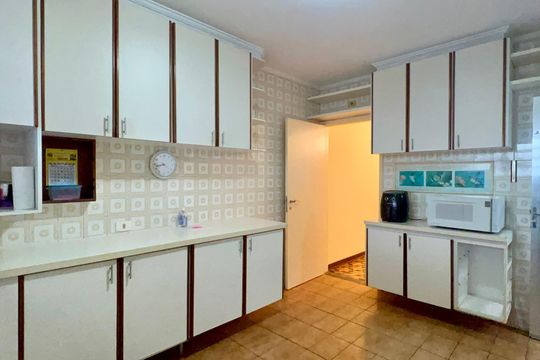 Cozinha de casa à venda com 3 quartos, 186m² em Alto de Pinheiros, São Paulo