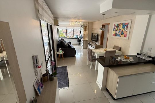 Cozinha de apartamento para alugar com 2 quartos, 99m² em Partenon, Porto Alegre