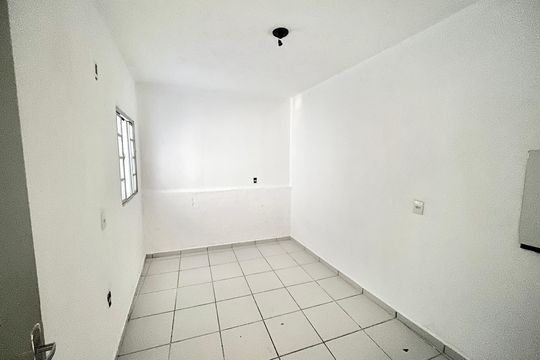 Quarto 2 de casa à venda com 2 quartos, 50m² em Vila Espanhola, São Paulo