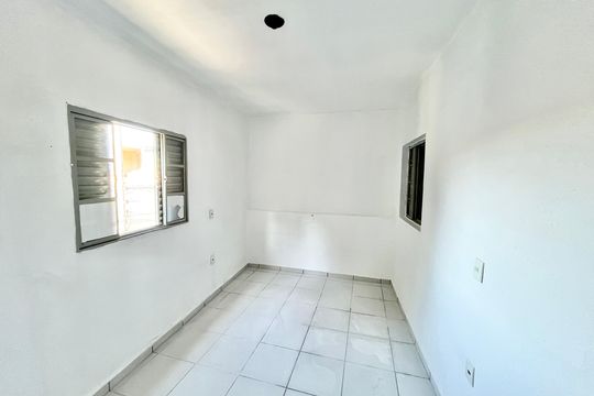 Casa à venda com 2 quartos, 50m² em Vila Espanhola, São Paulo