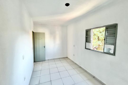 Sala/Quarto de casa à venda com 2 quartos, 50m² em Vila Espanhola, São Paulo