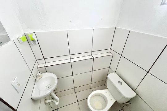 Banheiro de casa à venda com 2 quartos, 50m² em Vila Espanhola, São Paulo