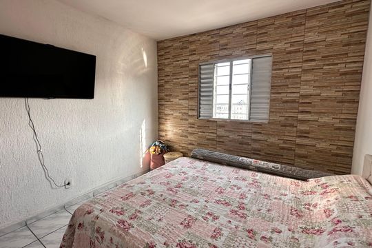 Casa à venda com 1 quarto, 250m² em Jardim Casablanca, São Paulo