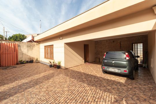 Garagem de casa à venda com 3 quartos, 237m² em Jardim Carlos Lourenço, Campinas