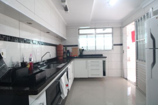Cozinha de casa à venda com 2 quartos, 150m² em Conjunto Habitacional Brigadeiro Faria Lima, São Paulo