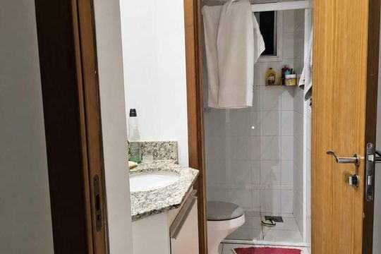 Banheiro de apartamento para alugar com 2 quartos, 101m² em Village Veneza, Goiânia