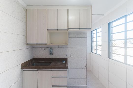 Cozinha de apartamento para alugar com 2 quartos, 49m² em Vila Perracini, Poá
